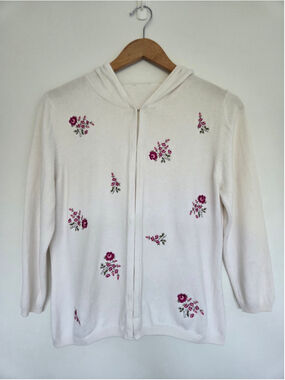 Vintage Embroidered Floral Hooded Cardigan Sweater Roses Medium Cottagecore